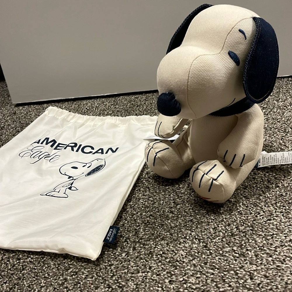 New American Eagle Snoopy